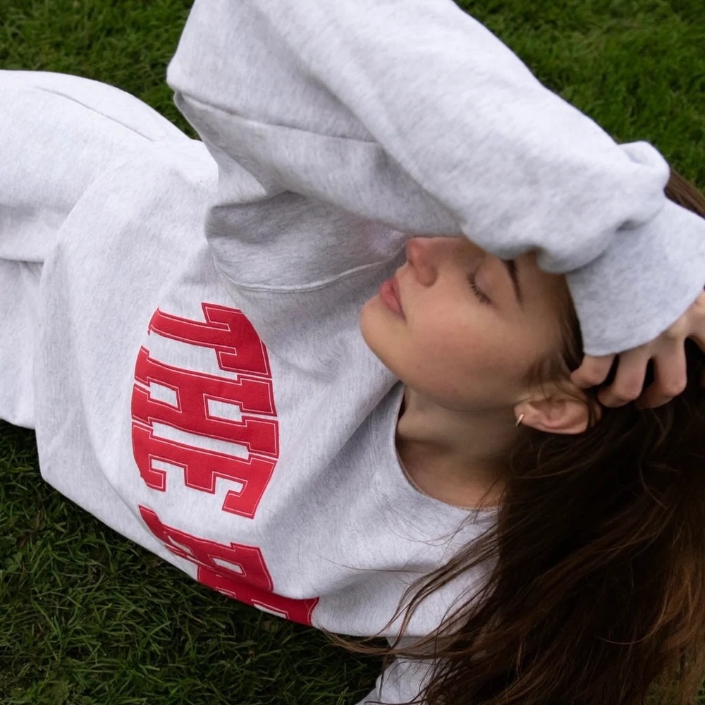 THE BAR - VARSITY SWEATSHIRT LT HEATHER GREY/BIG APPLE RED (LARGE) - Picture 2 of 7